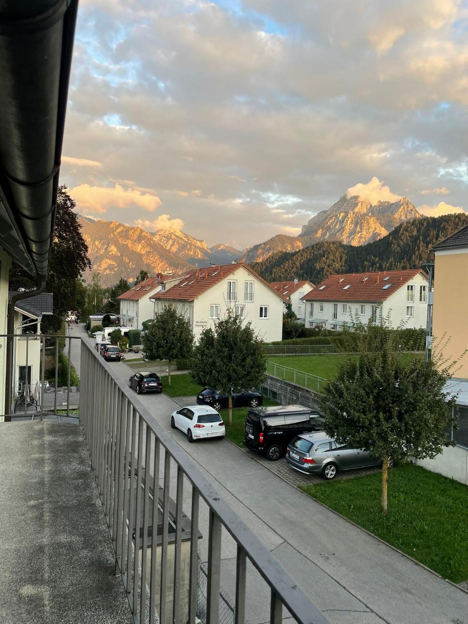 House La Neuschwanstein Blick - Budget City Hotel Füssen Buitenkant foto
